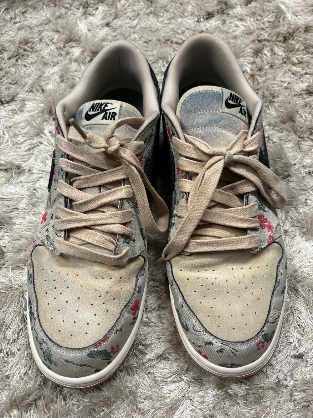 Nike Air Floral Accent Low Top Sneakers in Beige sz12